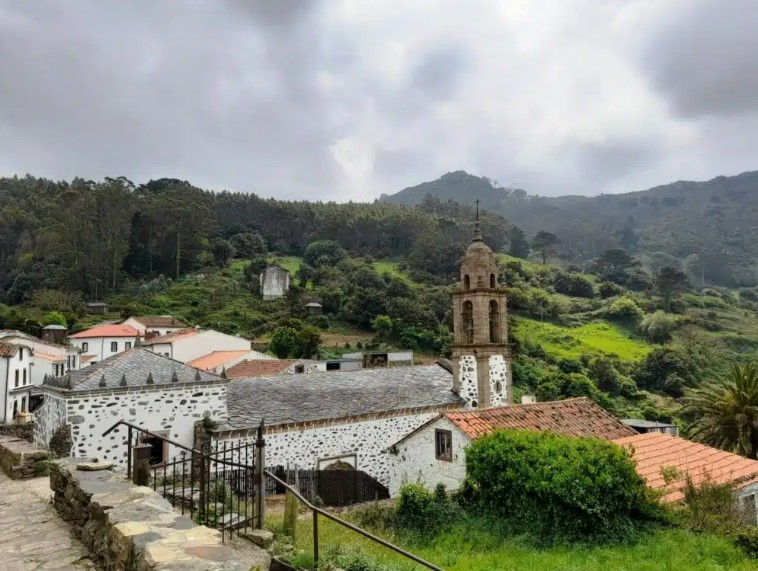 Vista de San Andrés de Teixido
