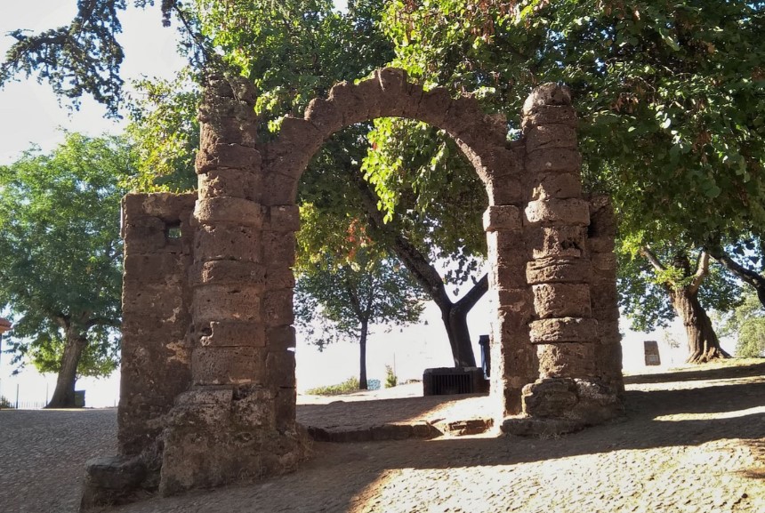 Arco de los Novios
