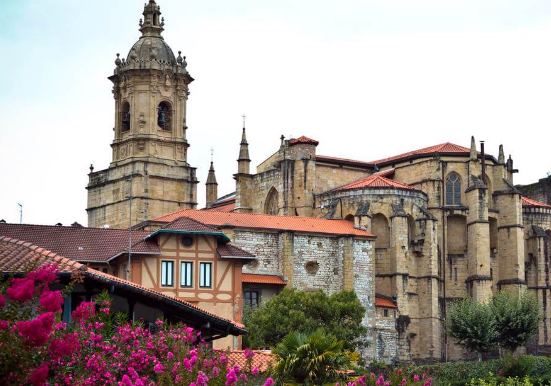Iglesia de Santa María de la Asunción y del Manzano