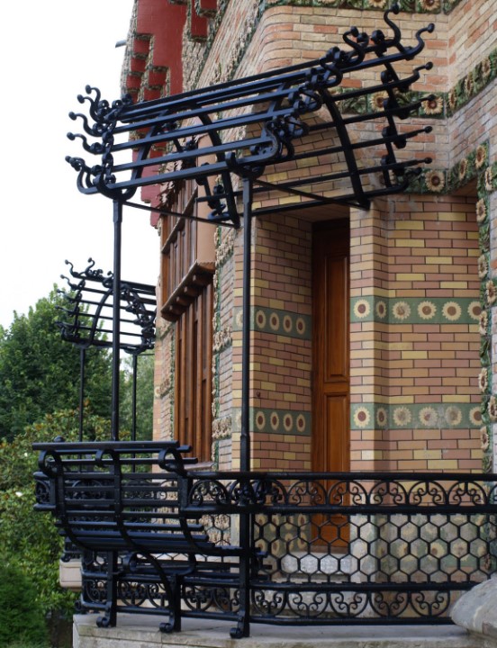Pentagrama en Capricho de Gaudí