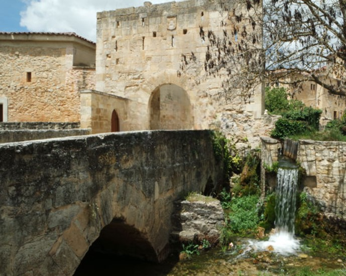 Arco de San Juan y puente del Mataviejas