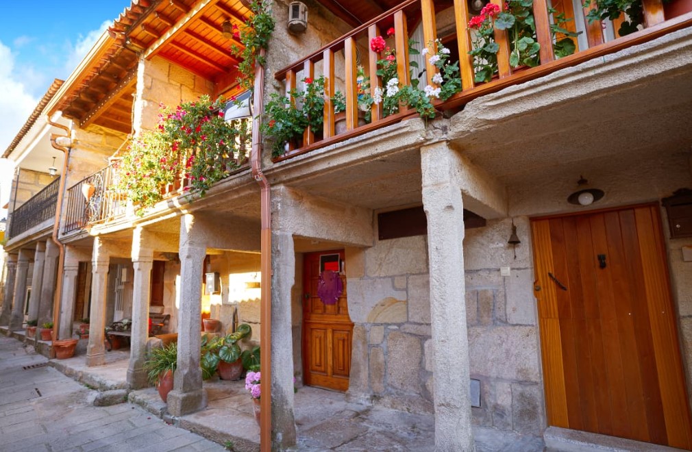 Edificaciones en Combarro