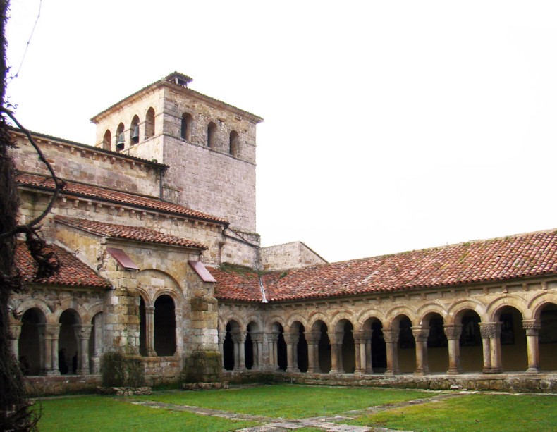 Claustro de la Colegiata de Santa Juliana 3
