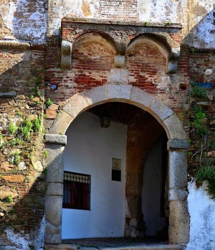 Puerta de la Villa 2