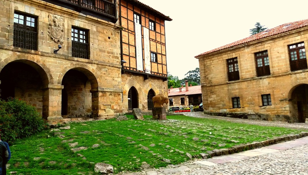 Plaza Mayor de Ramón Pelayo