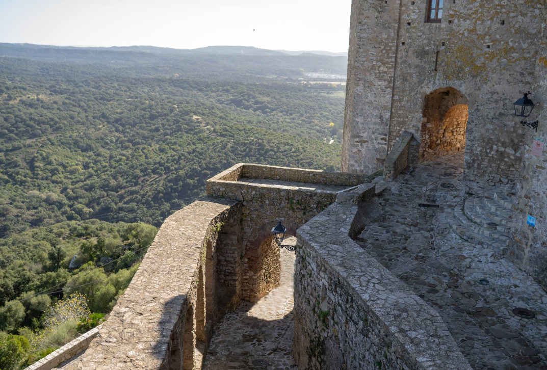 Murallas de Castellar de la Frontera