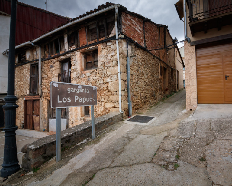 Camino a Garganta los Papuos