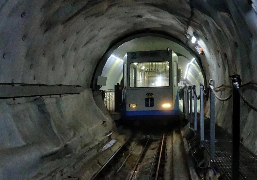 Funicular para llegar a Bulnes