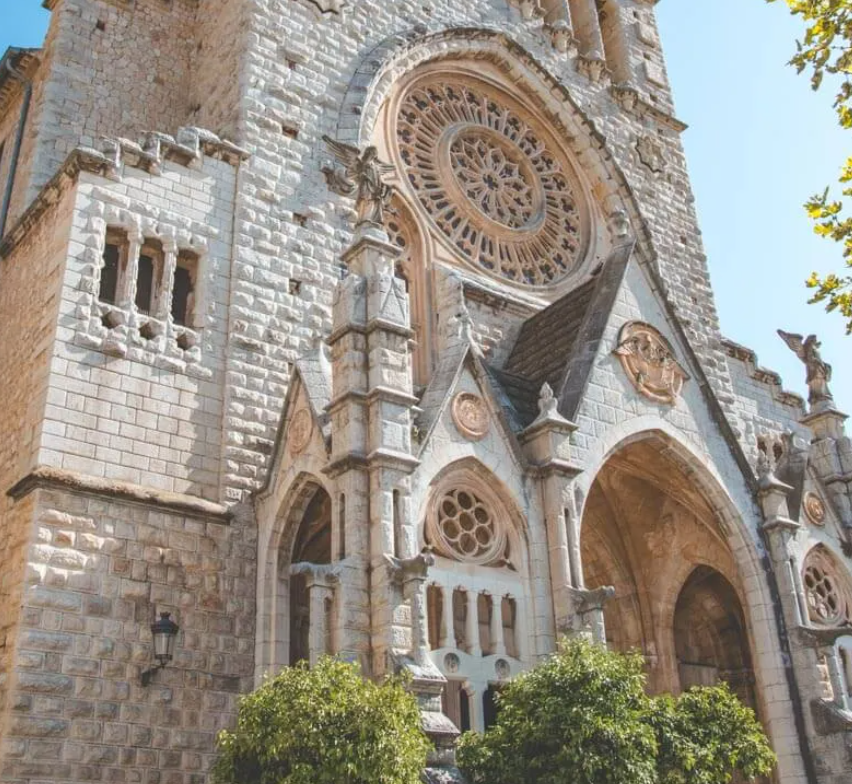 Detalles de la Iglesia de Sant Bartomeu 2