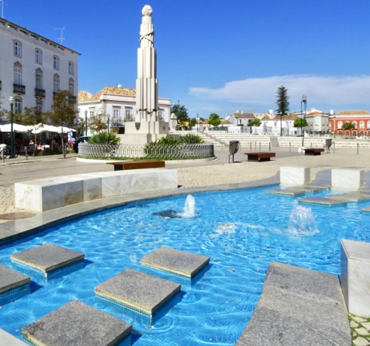 Plaza de la República 3