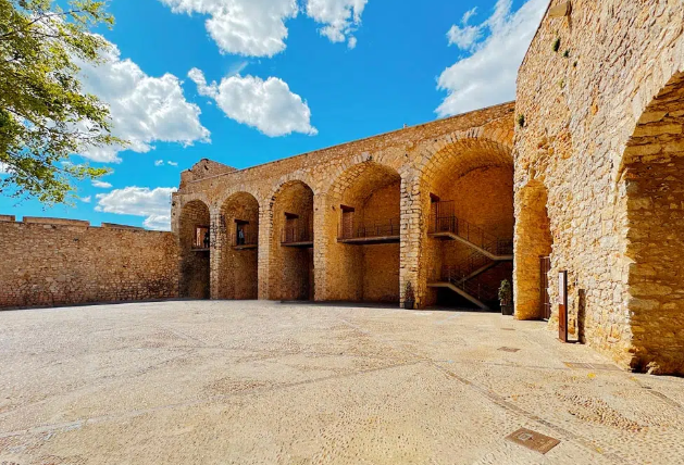 Portal de Santa María 1