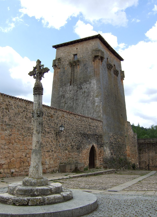 Torreón de Fernán González 1