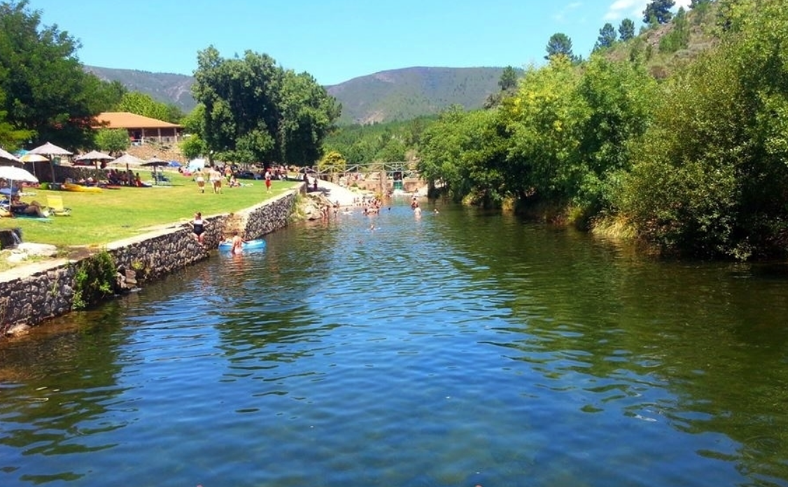 Piscina de Acebo