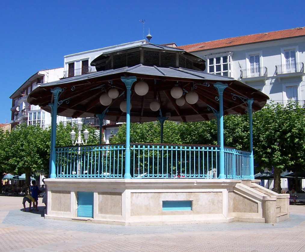 Plaza de San Antonio en Santoña