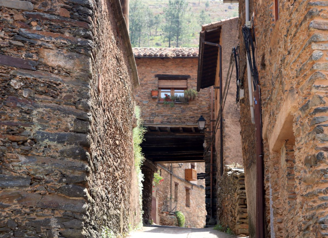 Calles de Robledillo de Gata