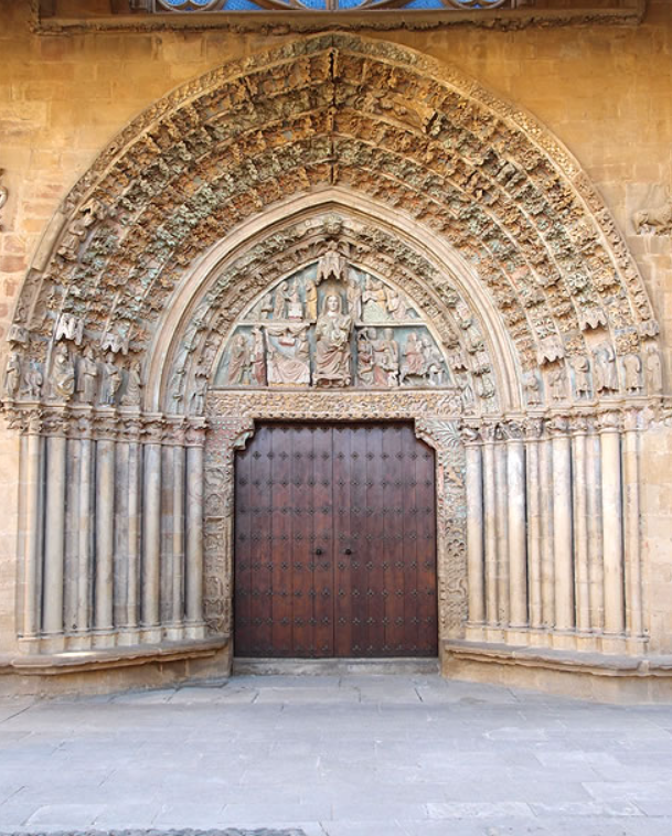 Portada de la Iglesia de Santa María la Real 3