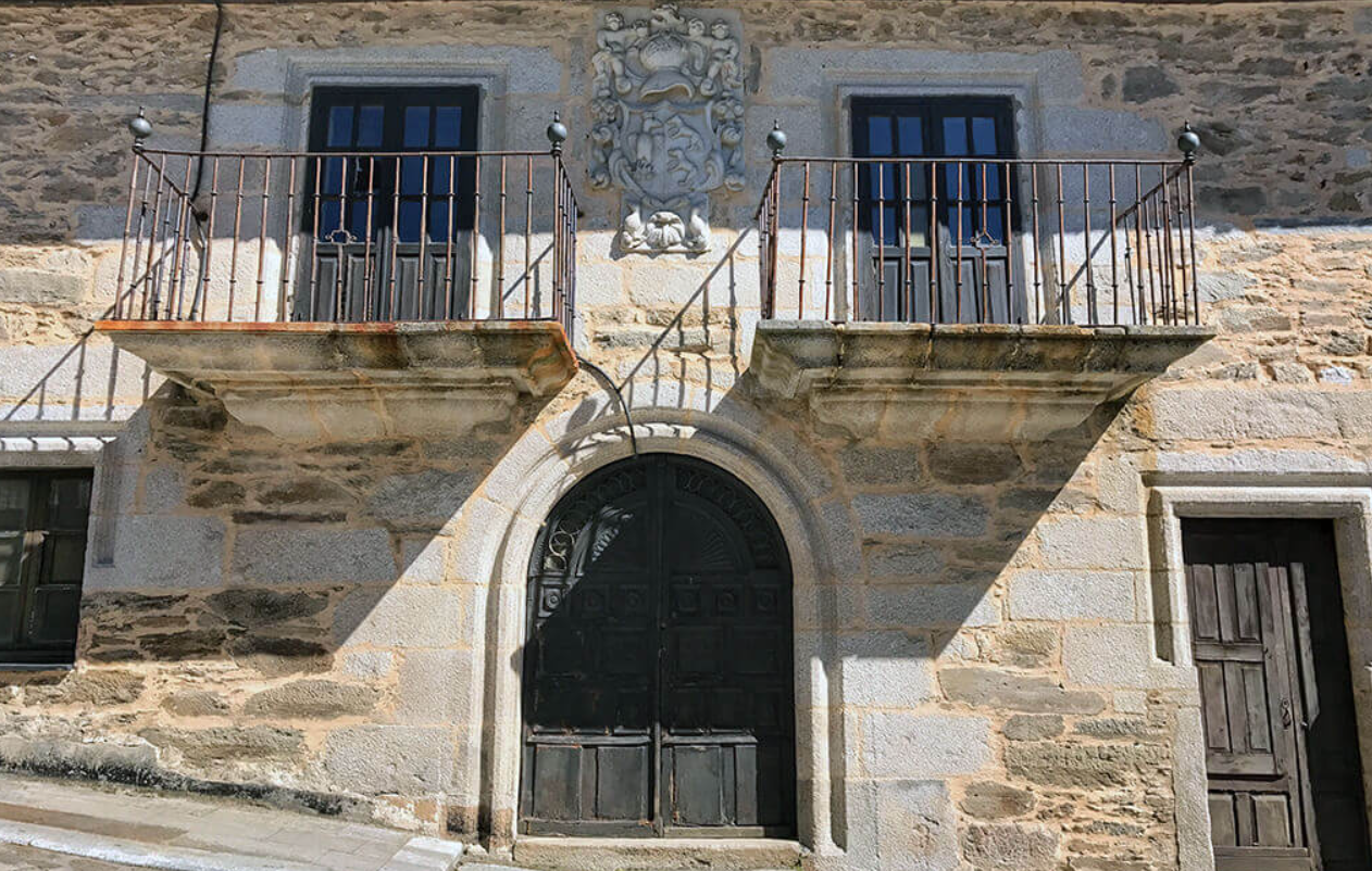 Casas blasonadas de la calle Costanillas