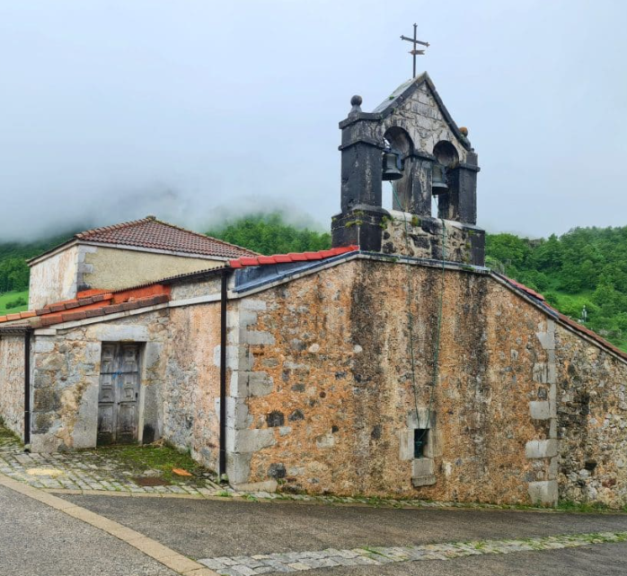 Iglesis de San Pedro en Sotres